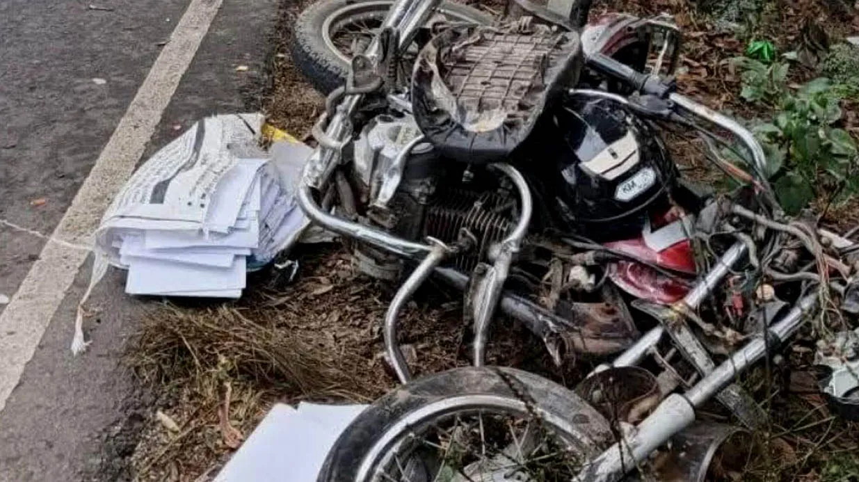 ঢাকা-বরিশাল মহাসড়কে গাড়ি চাপায় এনজিও কর্মী নিহত